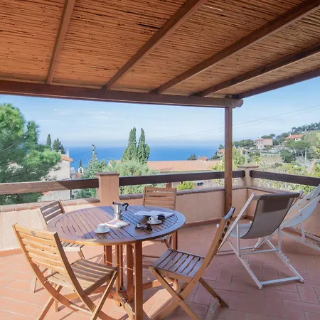 Mandorlo E Melograno By Helloelba Holiday home La Guardia