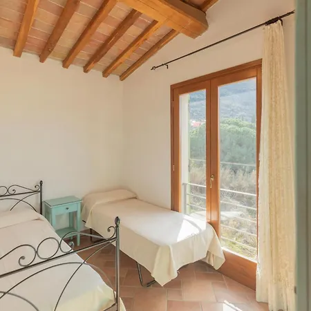 Holiday home Mandorlo E Melograno By Helloelba La Guardia