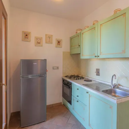 Holiday home Mandorlo E Melograno By Helloelba